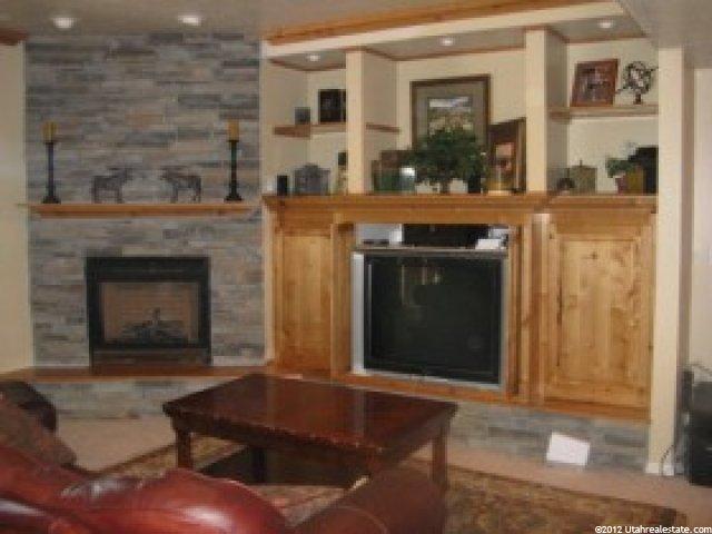 915 Edgewood Dr, South Ogden, UT 84403 — photo 6