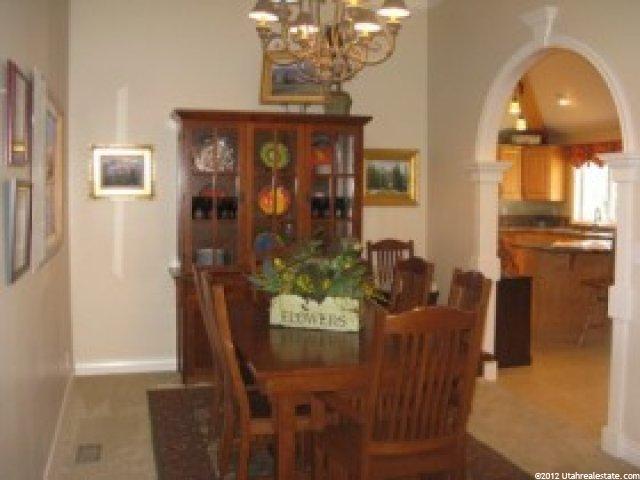 915 Edgewood Dr, South Ogden, UT 84403 — photo 7