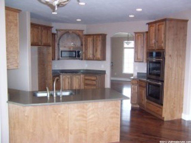 8001 Wickford Way, West Jordan, UT 84088 — photo 2