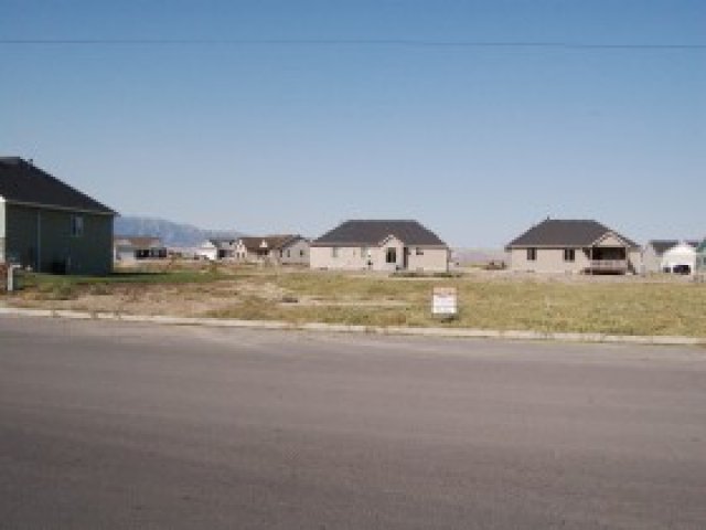 635 S 100 W #4, Hyde Park, UT 84318 — photo 3