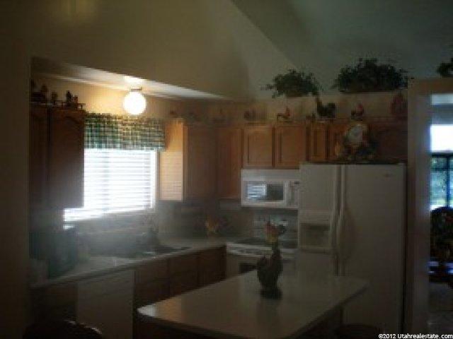 7266 S Wimbledon Ct W, West Jordan, UT 84084 — photo 3