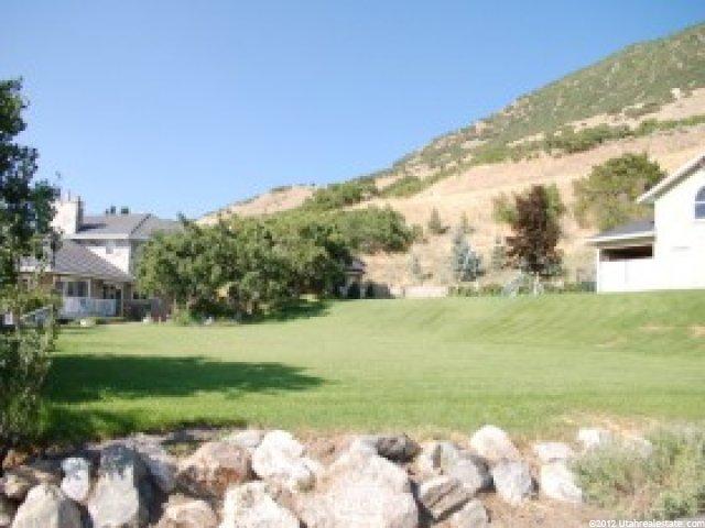 360 E 1825 N, Centerville, UT 84014 — photo 2