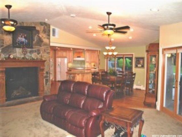 360 E 1825 N, Centerville, UT 84014 — photo 6