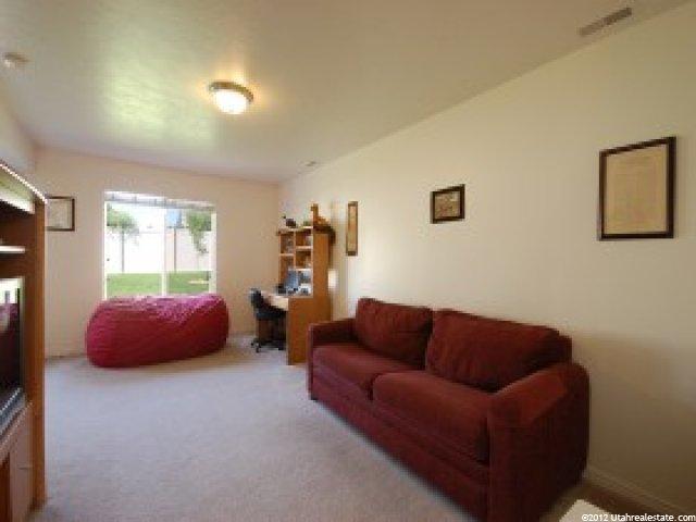 652 W 800 N #22, Clinton, UT 84015 — photo 2