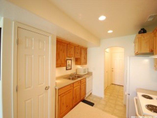 652 W 800 N #22, Clinton, UT 84015 — photo 5