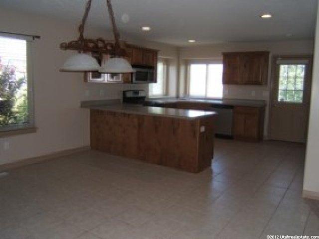 3852 Salinas Dr, Riverton, UT 84065 — photo 4