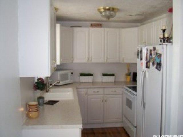 224 W 700 N, Clearfield, UT 84015 — photo 3