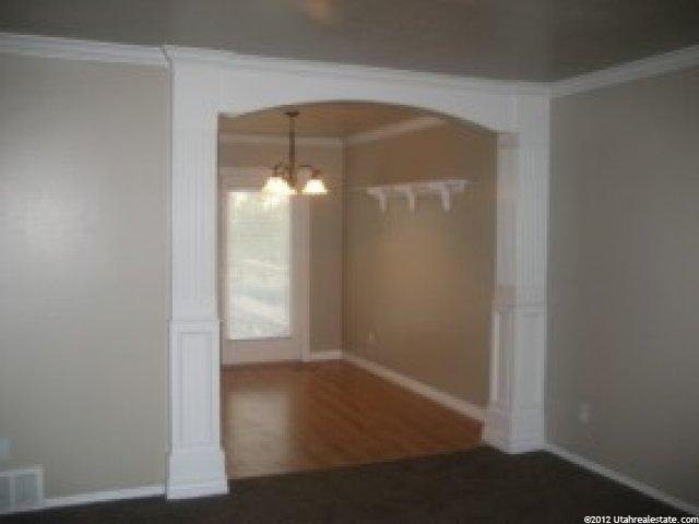 633 N 1420 W, Clinton, UT 84015 — photo 2