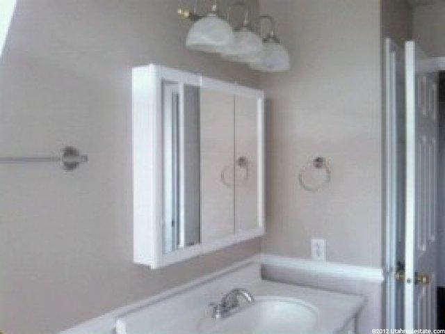 633 N 1420 W, Clinton, UT 84015 — photo 3