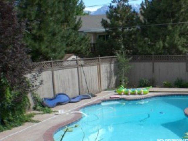 2506 E 6600 S #B, Cottonwood Heights, UT 84121 — photo 10