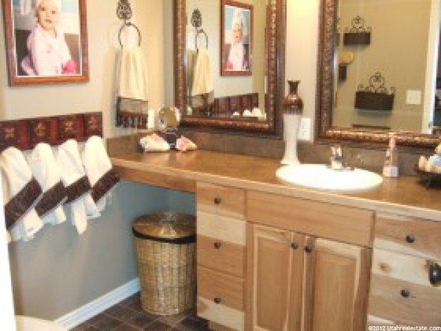 810 W Hillcrest Loop, Malad City, ID 83252 — photo 8