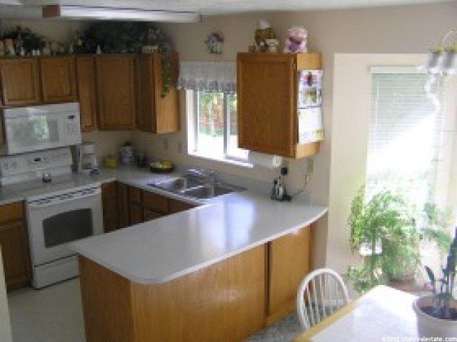 330 S 950 E, Layton, UT 84041 — photo 2