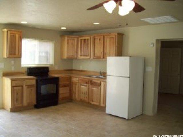 29 E 300 N, St. George, UT 84770 — photo 2