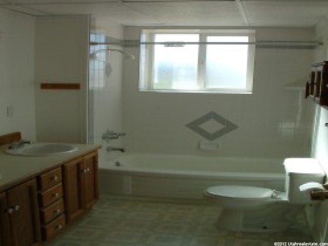 3390 E 3500 S, Vernal, UT 84078 — photo 4