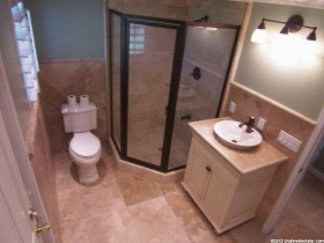 698 W 3300 S, Bountiful, UT 84010 — photo 3
