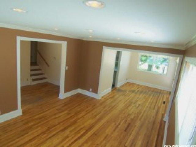 698 W 3300 S, Bountiful, UT 84010 — photo 4