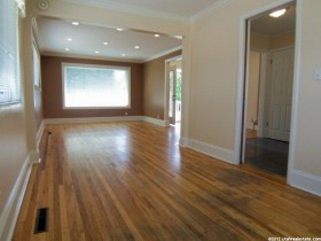 698 W 3300 S, Bountiful, UT 84010 — photo 10