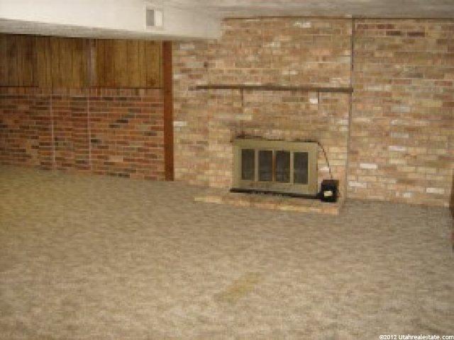 621 W 2300 N, Clinton, UT 84015 — photo 3