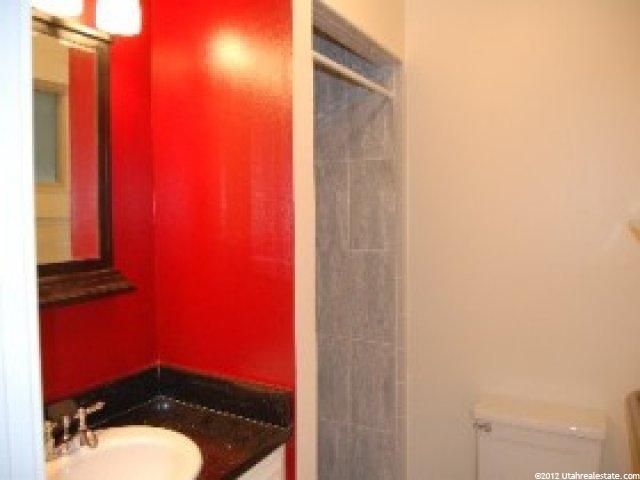 1327 N Main St E, Farmington, UT 84025 — photo 4