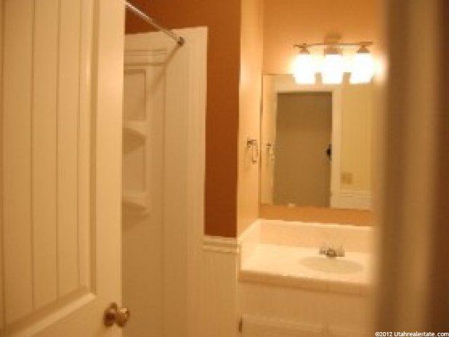 1327 N Main St E, Farmington, UT 84025 — photo 5