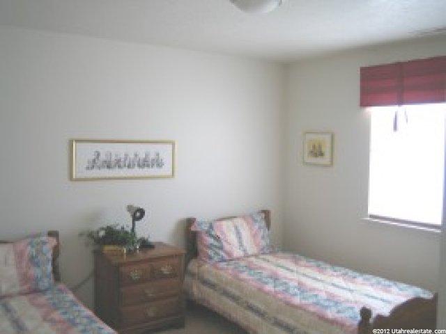 584 W 1875 N, Centerville, UT 84014 — photo 10