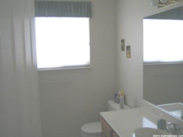 584 W 1875 N, Centerville, UT 84014 — photo 11