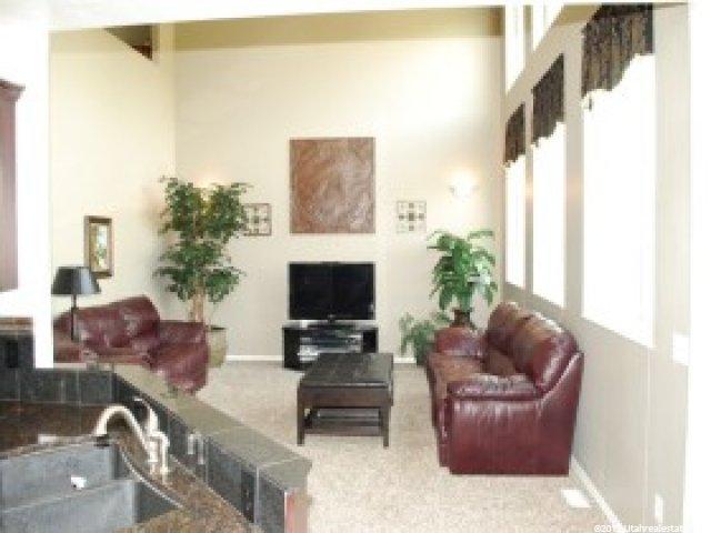 592 W 3550 S, Riverdale, UT 84405 — photo 5