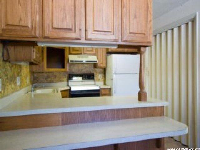 323 E Saunders St, Murray, UT 84107 — photo 3