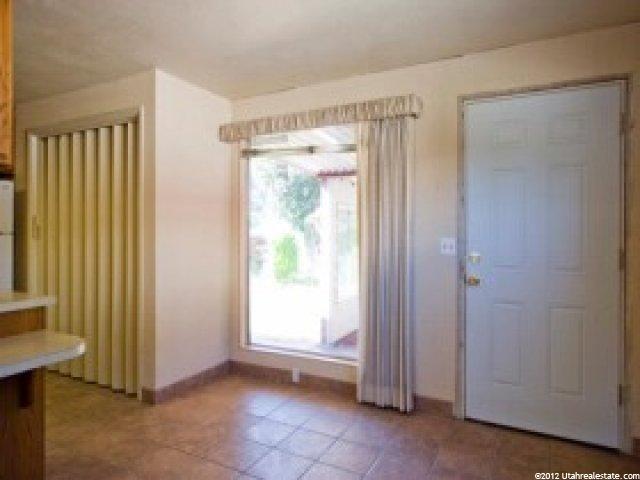 323 E Saunders St, Murray, UT 84107 — photo 5