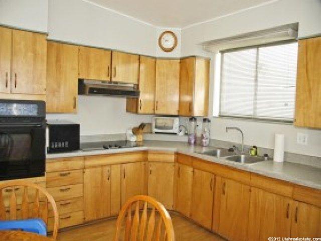 1176 E Sego Lily Dr, Sandy, UT 84094 — photo 4