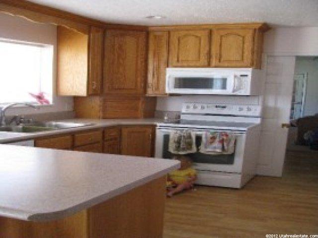 355 S 300 W, Fillmore, UT 84631 — photo 3