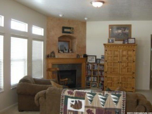 796 N 3625 W, Layton, UT 84041 — photo 2