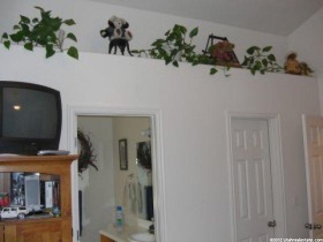 796 N 3625 W, Layton, UT 84041 — photo 6