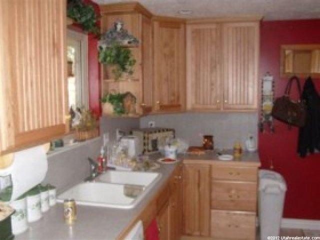 1668 N 2850 W, Clinton, UT 84015 — photo 4