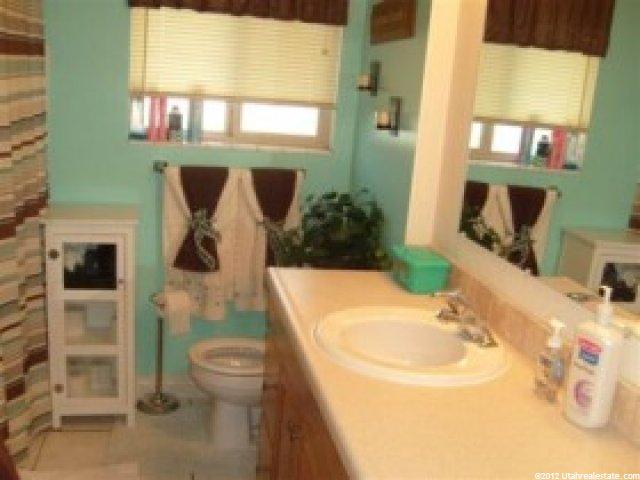 1668 N 2850 W, Clinton, UT 84015 — photo 9