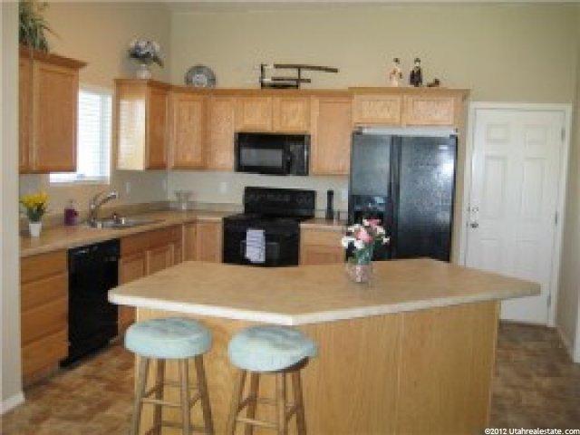 1313 N 2585 W, Clinton, UT 84015 — photo 3