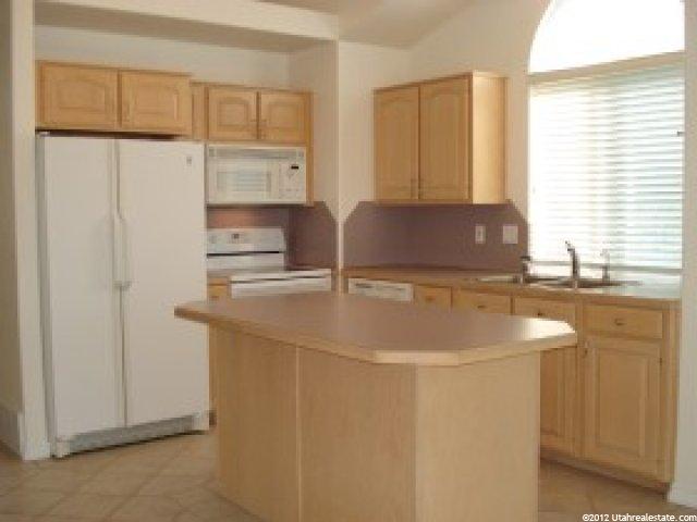 679 W 2175 N, Layton, UT 84041 — photo 10