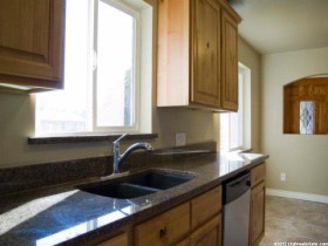 607 E 1050 N, Bountiful, UT 84010 — photo 3