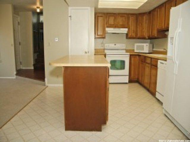 279 E Ashbrook Cir, Midvale, UT 84047 — photo 4
