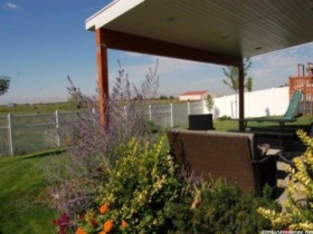 1442 S Pebblecreek Dr, Layton, UT 84041 — photo 2