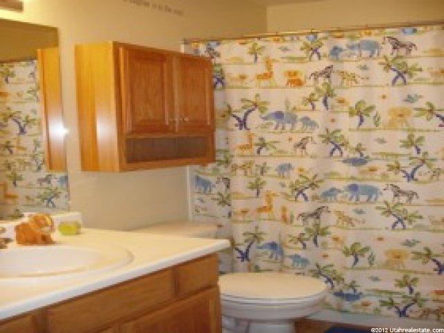 1290 N 2375 W, Layton, UT 84041 — photo 4