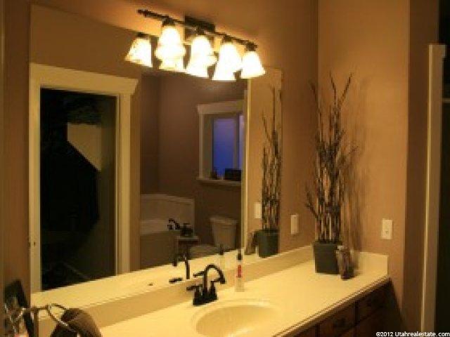 2755 N Juniper Cir E, North Logan, UT 84341 — photo 8