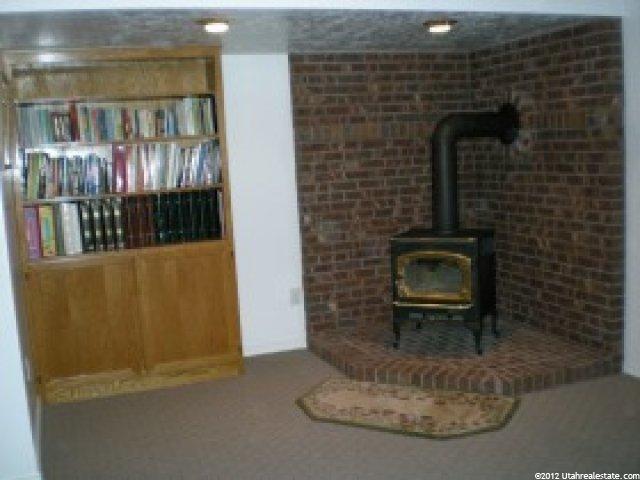 2058 N 1300 W, Clinton, UT 84015 — photo 5