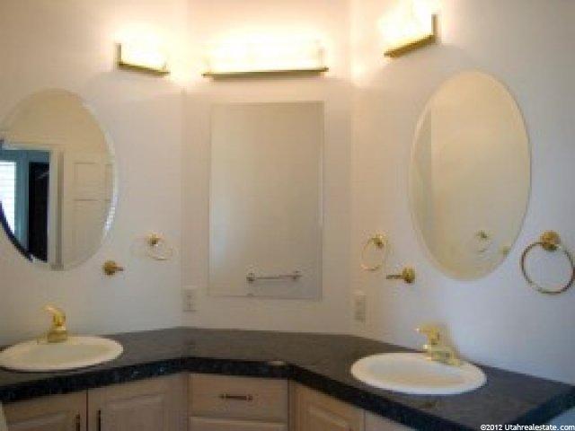 3321 S Sunset Hollow Dr, Bountiful, UT 84010 — photo 12