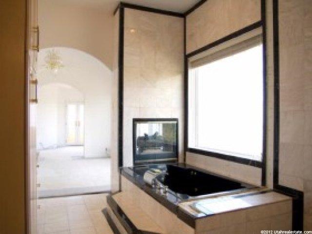 3321 S Sunset Hollow Dr, Bountiful, UT 84010 — photo 10