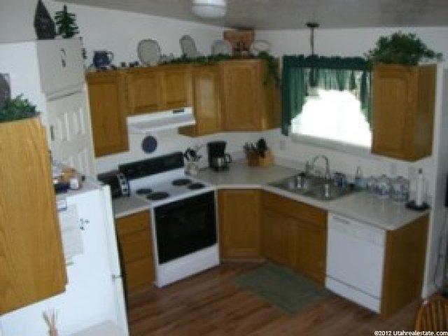 798 W 2005 N, Clinton, UT 84015 — photo 4