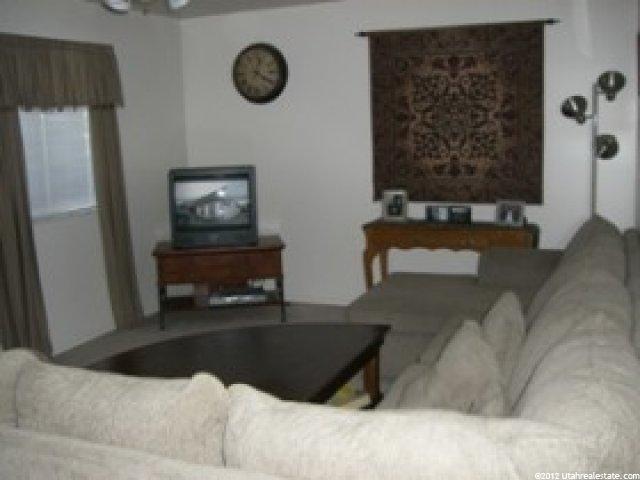 798 W 2005 N, Clinton, UT 84015 — photo 7