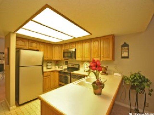 6941 S 825 E, Midvale, UT 84047 — photo 2