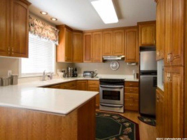 1492 Evergreen Ln, Layton, UT 84040 — photo 4
