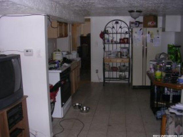 74 N Lakeview Dr E, Clearfield, UT 84015 — photo 11